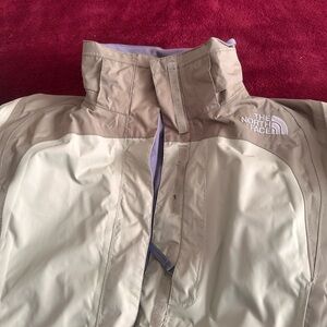 Women 2 in 1 Northface jacket size M excellent condition no  head cover missing